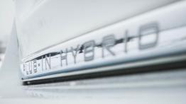 Volvo V60 2.4 D6 Plug-in Hybrid - galeria redakcyjna - emblemat