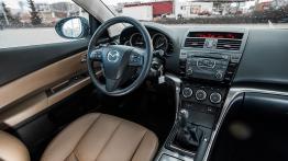 Mazda 6 II Hatchback Facelifting 2.2 MZR-CD 163KM - galeria redakcyjna - kokpit