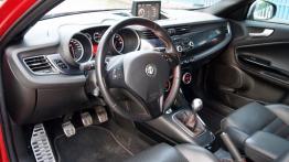 Alfa Romeo Giulietta Nuova II Hatchback 5d 1750 TBi 16v 235KM - galeria redakcyjna - pełny panel prz