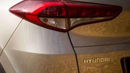 Hyundai Tucson 1.6 T-GDI 177 KM - galeria redakcyjna - lewy tylny reflektor - wyłączony