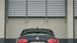 Volkswagen Jetta VI Sedan 2.0 TDI CR DPF 140KM - galeria redakcyjna - widok z tyłu