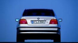BMW Seria 5 Limuzyna - widok z tyłu