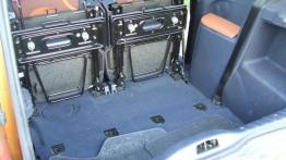 Peugeot 1007 1.4 - tylna kanapa złożona, widok z bagażnika