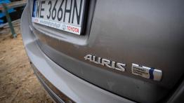 Toyota Auris II Touring Sports - galeria redakcyjna - emblemat