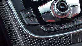 Audi Q5 Facelifting - galeria redakcyjna - panel sterowania na tunelu środkowym