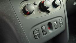 Dacia Sandero II Hatchback 5d TCe  90KM - galeria redakcyjna - panel sterowania wentylacją i nawiewe
