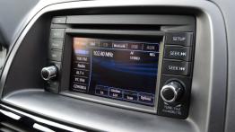Mazda CX-5 SUV 2.2 SKYACTIV-D  175KM - galeria redakcyjna - radio/cd/panel lcd