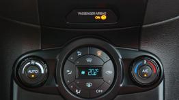 Ford Fiesta VII ST 1.6 EcoBoost 182KM - galeria redakcyjna - panel sterowania wentylacją i nawiewem