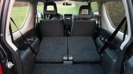Suzuki Jimny Standard 1.3 VVT 85KM - galeria redakcyjna - tylna kanapa złożona, widok z bagażnika