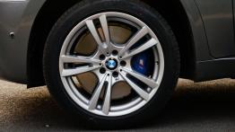 BMW X5 E70 M SUV 4.4 V8 555KM - galeria redakcyjna - koło