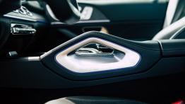 Mercedes GLE 300d - galeria redakcyjna - widok ogólny wn?trza z przodu