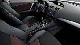 Mazda 3 II MPS Facelifting - widok ogólny wnętrza z przodu