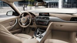 BMW serii 3 F30 Touring - pełny panel przedni