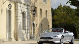 Aston Martin DB9 Facelifting Volante - widok z przodu