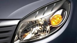 Dacia Sandero - lewy przedni reflektor - wyłączony