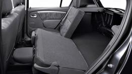 Dacia Sandero - tylna kanapa złożona, widok z boku