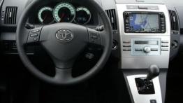 Toyota Corolla Verso - kokpit