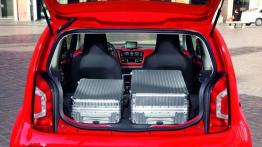 Volkswagen up! - tylna kanapa złożona, widok z bagażnika