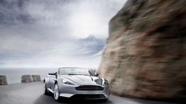 Aston Martin Virage Roadster - widok z przodu