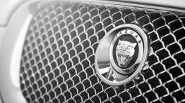 Jaguar XFR - logo