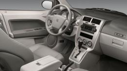 Dodge Caliber - pełny panel przedni