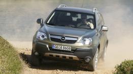 Opel Antara - widok z przodu