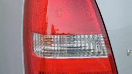 Nissan Primera - lewy tylny reflektor - wyłączony