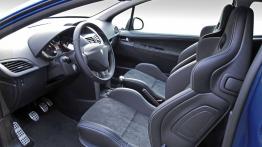 Peugeot 207 RC - widok ogólny wnętrza z przodu