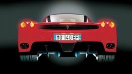 Ferrari Enzo Ferrari - tył - reflektory włączone