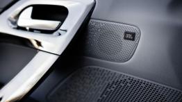Peugeot 208 - wersja 5-drzwiowa - głośnik w drzwiach przednich