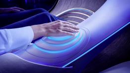 Mercedes Vision AVTR - tunel ¶rodkowy miêdzy fotelami