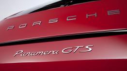 Porsche Panamera GTS - emblemat