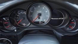 Porsche Panamera GTS - deska rozdzielcza