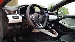 Nowe Renault Clio – kropka w kropkę? Tylko z wyglądu!