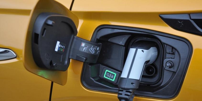 Program dopłat do zakupu aut elektrycznych rusza już w grudniu