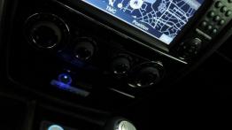 Mercedes klasa G Brabus - radio/cd / panel lcd