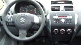Suzuki SX4 4WD - zminiaturyzowany SUV