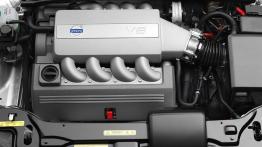 Volvo XC 90 V8 - silnik