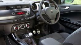 Alfa Romeo Giulietta Nuova - pełny panel przedni