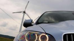 Elektryzująco szybka hybryda - BMW X6