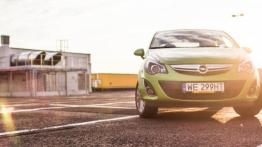 Opel Corsa D Facelifting 1.2 LPG - galeria redakcyjna - widok z przodu