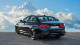 BMW M550i xDrive - w oczekiwaniu na M5