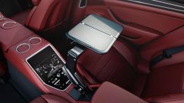 Przedłużona Panamera i z nowym V6