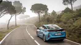 Toyota Prius Plug-in Hybrid i hybrydowy crossover Toyota C-HR na 21. Pikniku Naukowym