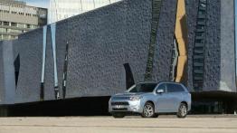 Debiut Mitsubishi Space Star i Outlander PHEV