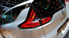 Renault Espace - rodzinna gwiazda lśni w Paryżu