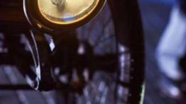 100 lat historii żarówki samochodowej Philips