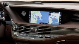 Samuraj w smokingu – nowy Lexus LS 500