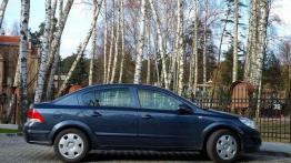 Opel Astra III sedan 1.3 CDTI - spory sedan dla oszczędnych