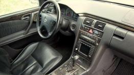 Klasa E W210 - Mercedes na wymarciu?